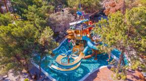 LONG BEACH CLUB NATURE Pools & Beach